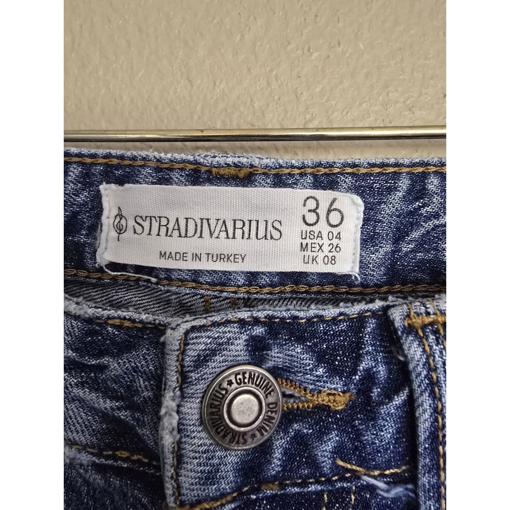 Stradivarius Slim Fit High Waist Straight Jeans 4 Medium Wash 90s Capsule - Picture 2 of 11